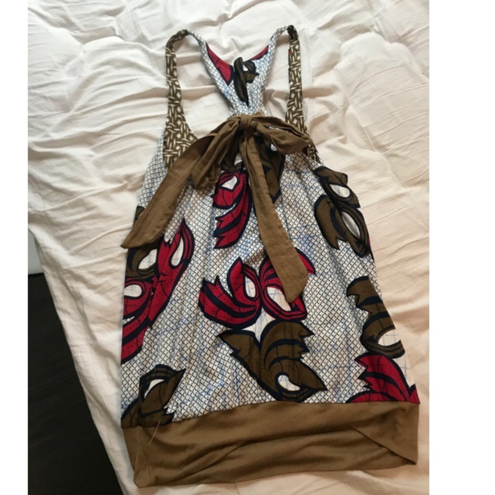 Reversible halter top with bow detail tank